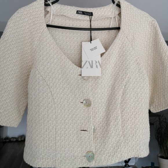 Off-white top - Picture 8 of 9